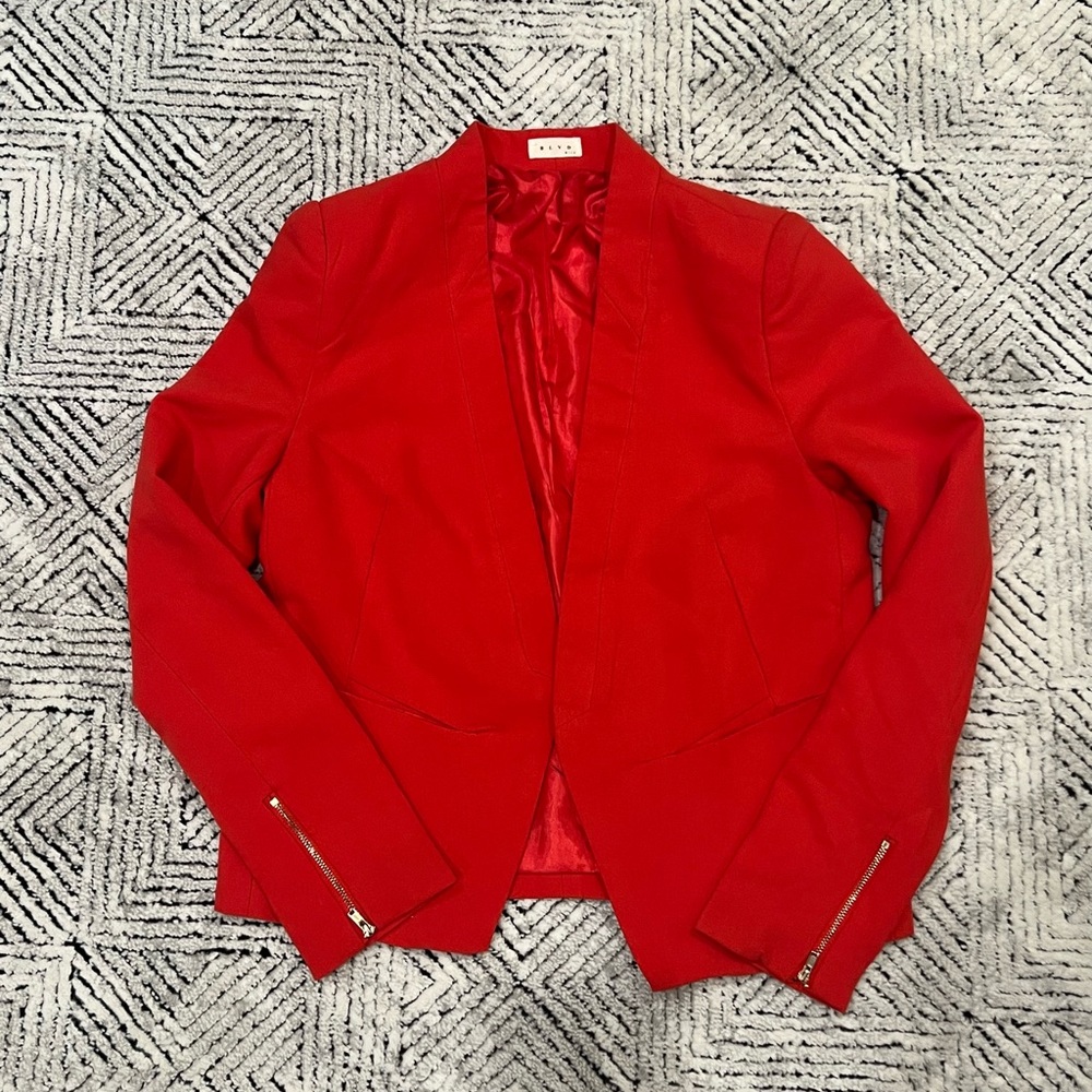 Sleek Women's Blazer with Gold Detail